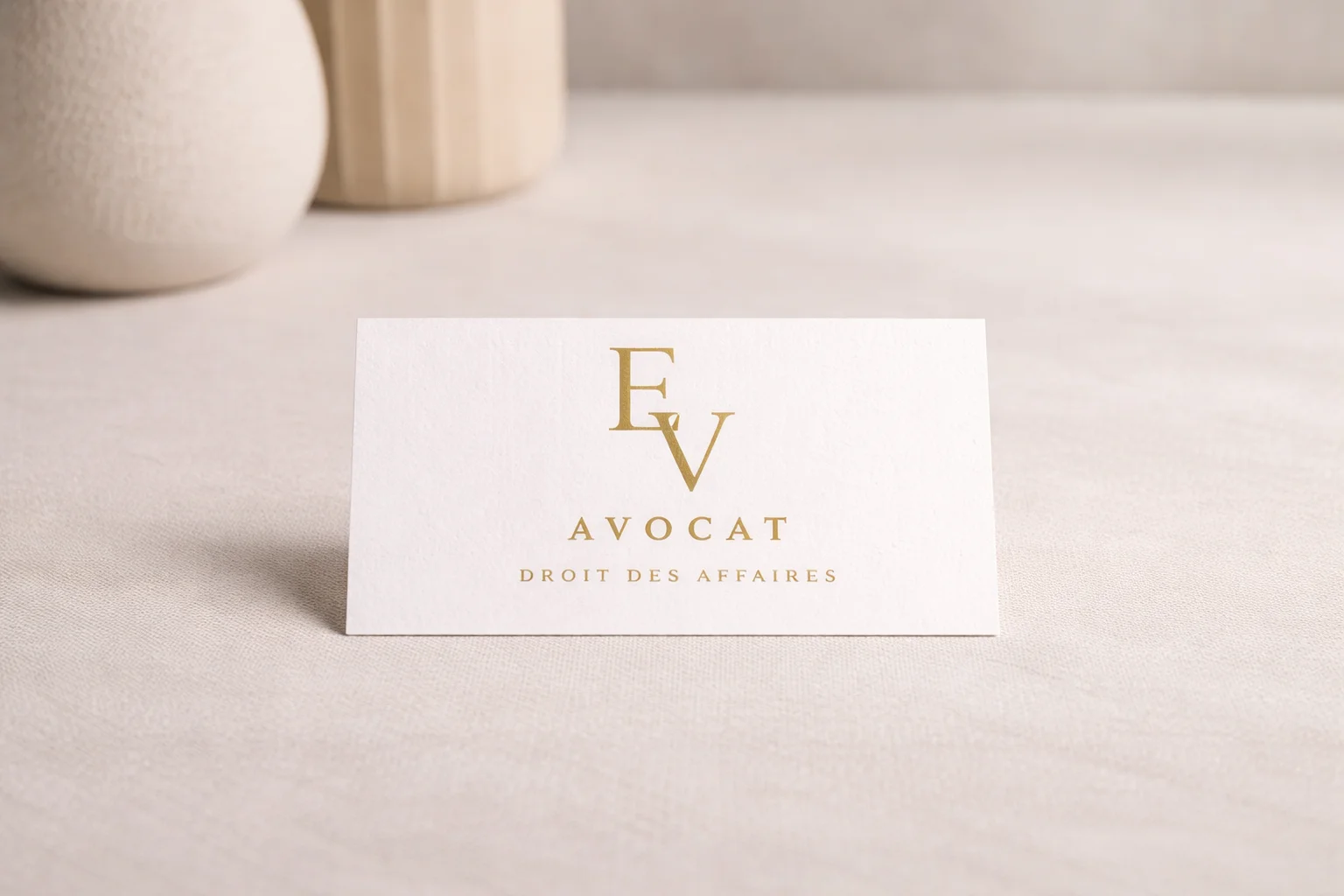 Carte de visite de Maître Emma Vignal, avocat en droit des affaires